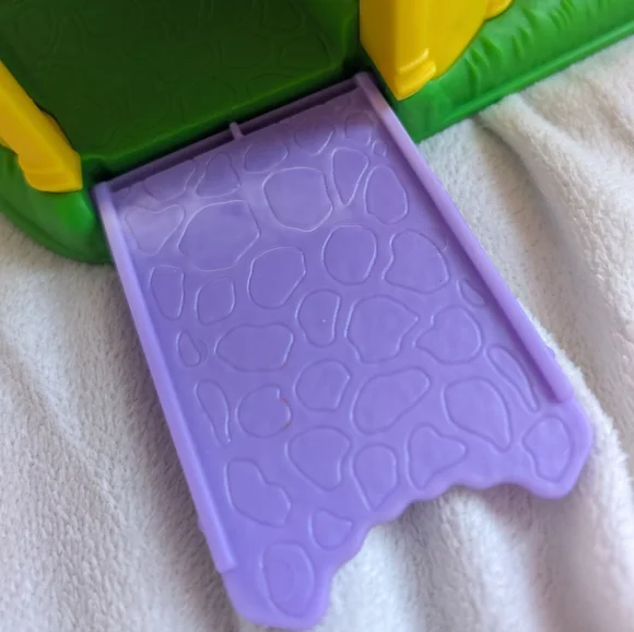 Princess Castle and Wheelies - Picture 1 of 4